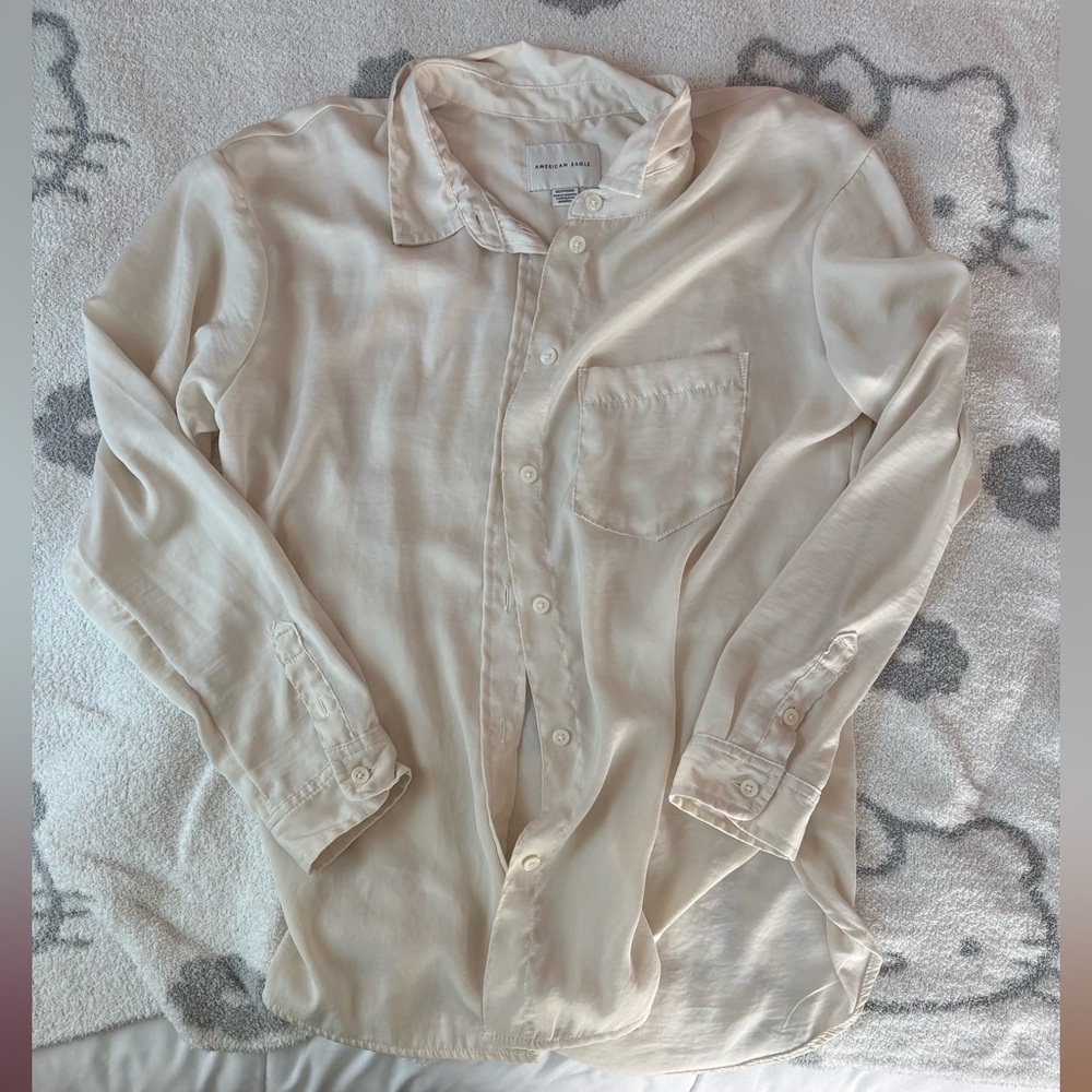 American Eagle women’s white button up
